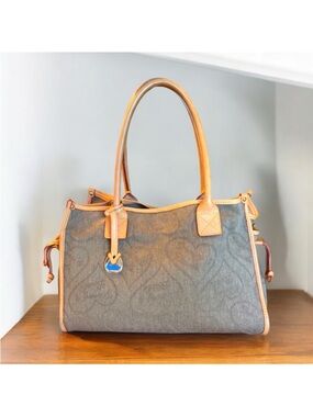 Dooney & Bourke 🦆 Vintage Canvas Heart & Leather Trim Tote